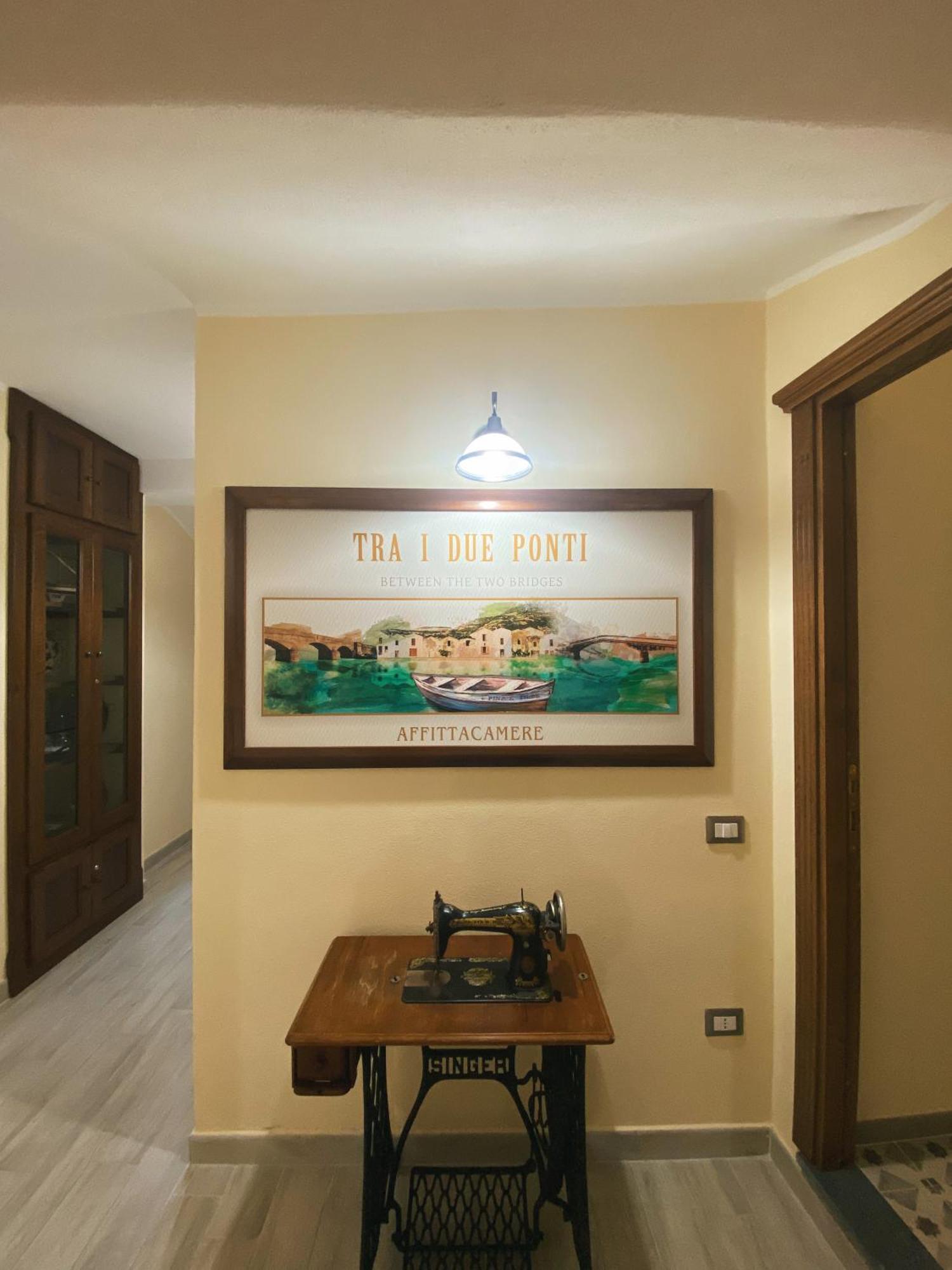 Tra I Due Ponti Hotel บอซา ภายนอก รูปภาพ